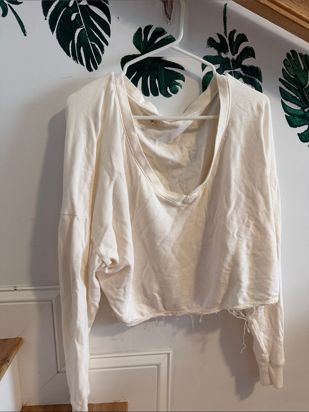 Madewell Cream Cropped V-Neck Sweatshirt